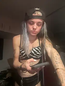 ittybittymeryssa online show from February 16, 12:31 am