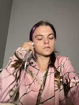 ittybittymeryssa online show from November 11, 8:20 am