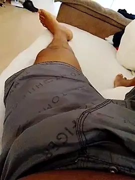 Snapshot of ellsonn chatting on September 22, 5:19 pm ellsonn online show from September 22, 5:19 pm