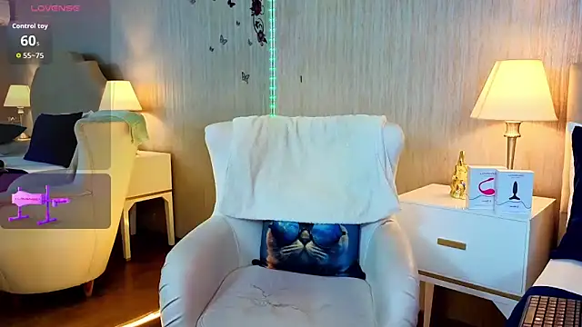 ScarleetJonson online show from December 22, 7:36 pm