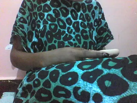 Snapshot of Moongodessy chatting on February 8, 6:33 am Moongodessy online show from February 8, 6:33 am