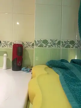 Snapshot of Dickii21 chatting on October 5, 3:25 pm Dickii21 online show from October 5, 3:25 pm