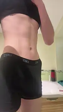 Snapshot of Dickii21 chatting on November 12, 6:28 am Dickii21 online show from November 12, 6:28 am