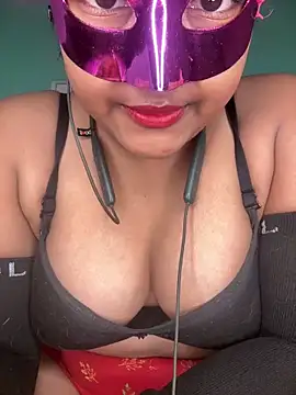 mimi87hoty online show from February 19, 6:38 pm