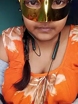 mimi87hoty online show from January 16, 5:39 pm