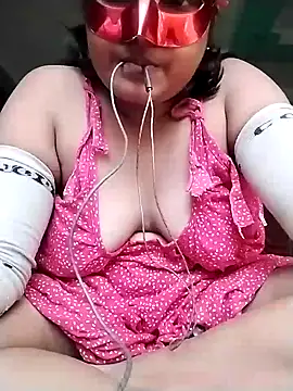 mimi87hoty online show from November 11, 7:36 am