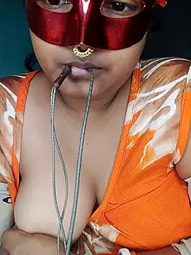 mimi87hoty online show from November 27, 4:51 pm