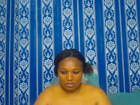 JUICEYLIPS333 online show from November 6, 5:50 pm