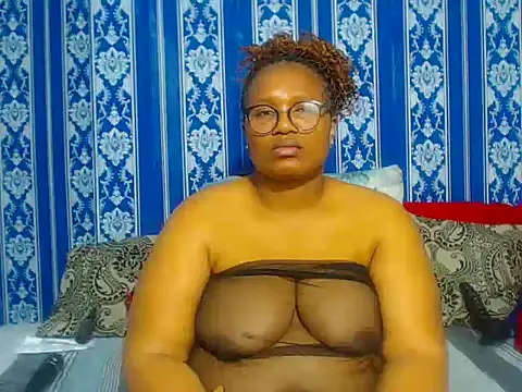 JUICEYLIPS333 online show from September 23, 6:04 pm