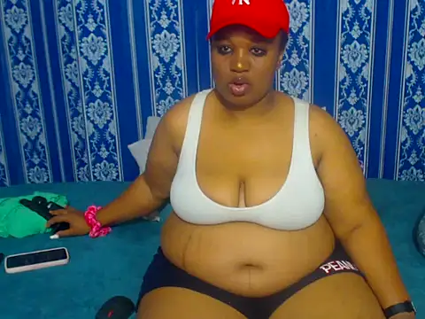 JUICEYLIPS333 online show from November 4, 4:00 pm