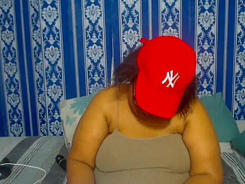 JUICEYLIPS333 online show from November 7, 6:12 pm