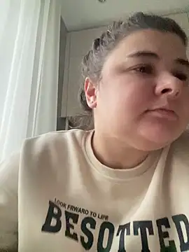 Snapshot of AliceCurlyX chatting on February 16, 2:05 pm AliceCurlyX online show from February 16, 2:05 pm