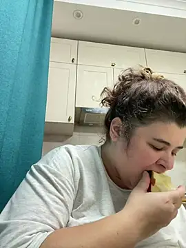 Snapshot of AliceCurlyX chatting on February 19, 5:48 am AliceCurlyX online show from February 19, 5:48 am