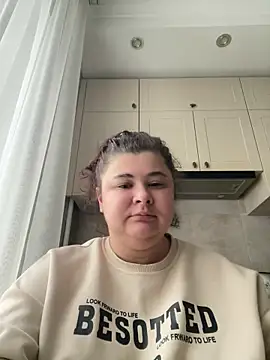 Snapshot of AliceCurlyX chatting on February 18, 11:50 am AliceCurlyX online show from February 18, 11:50 am