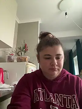 AliceCurlyX online show from December 3, 10:25 am