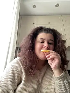 Snapshot of AliceCurlyX chatting on January 18, 8:51 am AliceCurlyX online show from January 18, 8:51 am