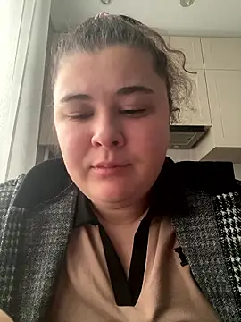 AliceCurlyX online show from January 13, 1:37 pm