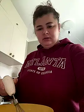 AliceCurlyX online show from December 5, 10:25 am