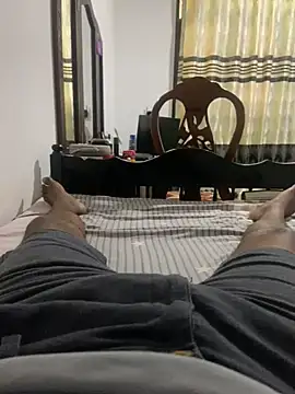 Snapshot of Senurak99 chatting on December 17, 10:09 am Senurak99 online show from December 17, 10:09 am