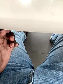 Snapshot of Senurak99 chatting on September 18, 9:01 am Senurak99 online show from September 18, 9:01 am