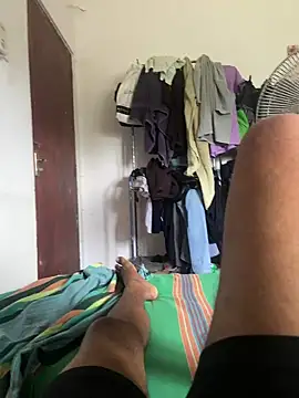 Snapshot of Senurak99 chatting on October 10, 7:53 am Senurak99 online show from October 10, 7:53 am