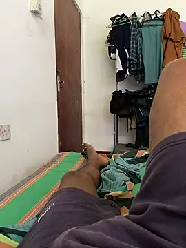 Snapshot of Senurak99 chatting on September 20, 7:35 am Senurak99 online show from September 20, 7:35 am