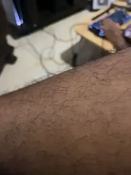 Snapshot of Senurak99 chatting on December 15, 1:39 pm Senurak99 online show from December 15, 1:39 pm