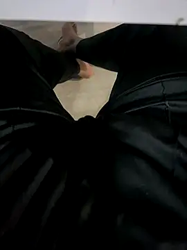 Snapshot of Senurak99 chatting on September 8, 4:17 pm Senurak99 online show from September 8, 4:17 pm