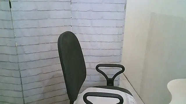 Helen xi  online show from February 10, 5:12 pm