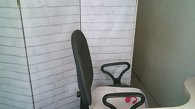 Helen xi  online show from January 8, 5:13 am