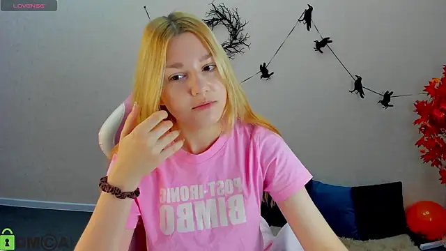 Sylvia Ortiz online show from November 4, 1:09 am