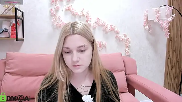 Snapshot of Sylvia_Ortiz chatting on September 15, 8:04 am Sylvia Ortiz online show from September 15, 8:04 am