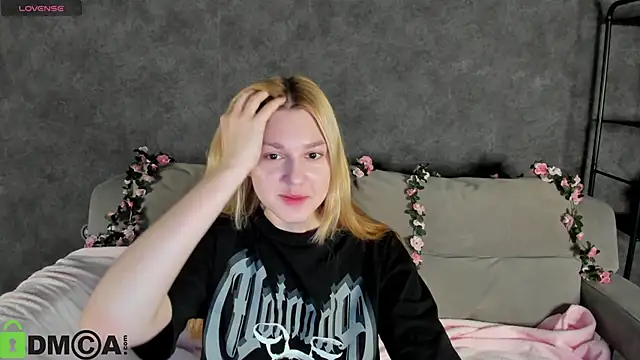 Sylvia Ortiz online show from November 9, 1:09 am