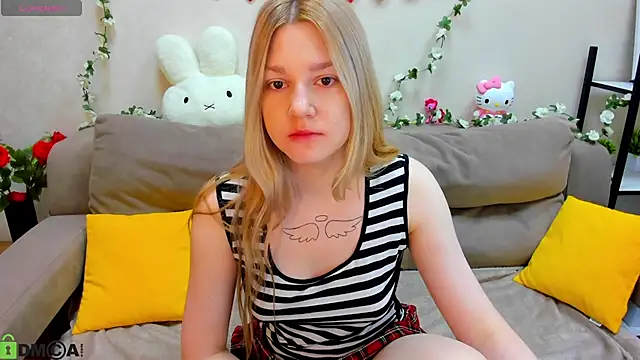 Sylvia Ortiz online show from February 25, 1:06 am