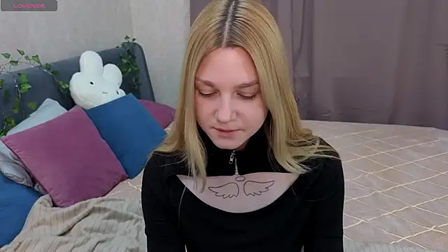 Sylvia Ortiz online show from January 14, 9:35 am