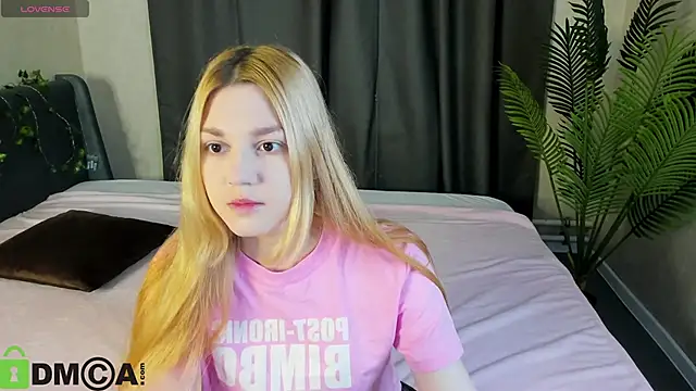 Sylvia Ortiz online show from November 8, 9:02 am