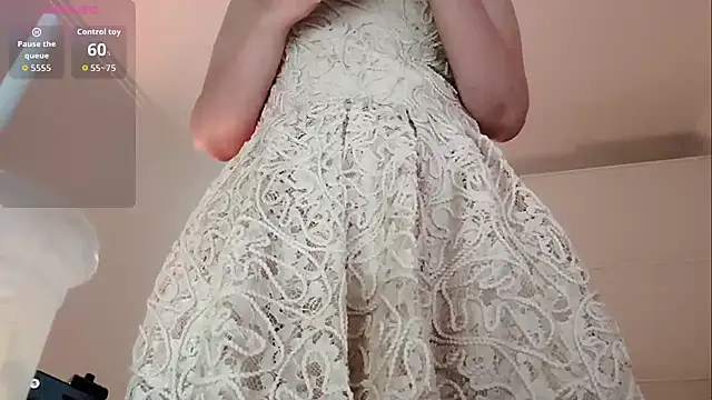 A girla online show from April 29, 7:34 am