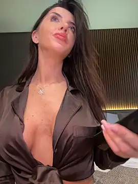 StephieRouse online show from November 28, 10:10 pm