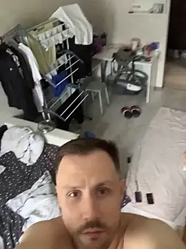 Snapshot of C8ETO4KA chatting on September 20, 8:30 am C8ETO4KA online show from September 20, 8:30 am