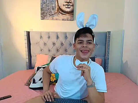 stewart mateo  online show from October 13, 2:02 am