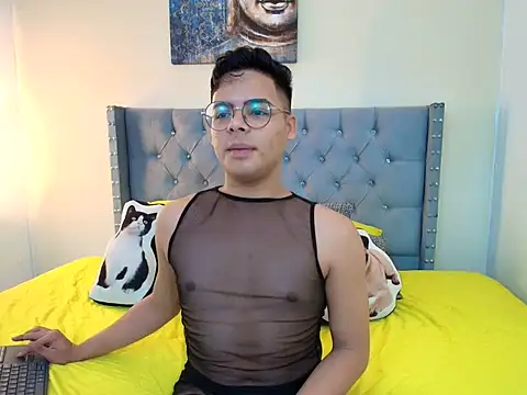 stewart mateo  online show from November 30, 9:15 pm