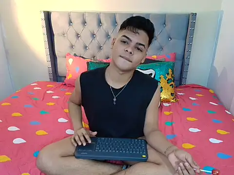 stewart mateo  online show from October 15, 2:10 am