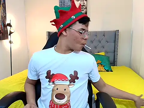 stewart mateo  online show from December 5, 2:10 am