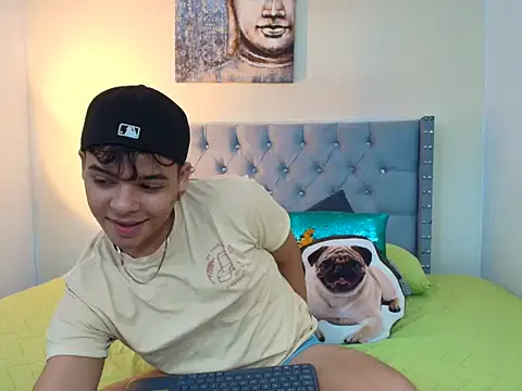stewart mateo  online show from October 4, 2:02 am
