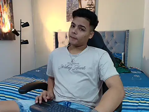stewart mateo  online show from October 18, 2:02 am