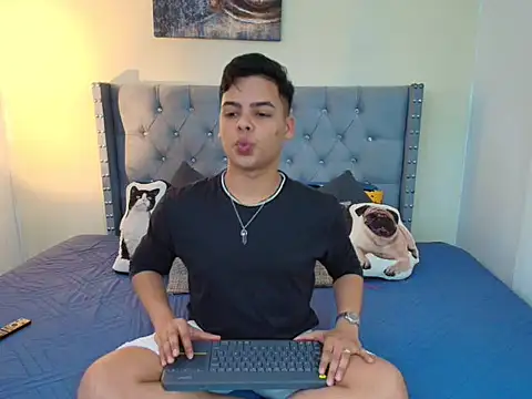 stewart mateo  online show from October 10, 2:01 am