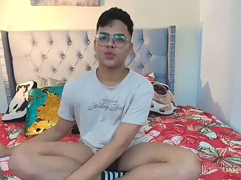 stewart mateo  online show from November 15, 2:04 am