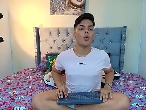 stewart mateo  online show from October 8, 2:02 am