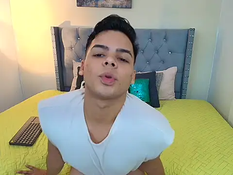 stewart mateo  online show from October 9, 2:01 am