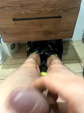 Snapshot of Darekjapa chatting on December 4, 9:36 pm Darekjapa online show from December 4, 9:36 pm